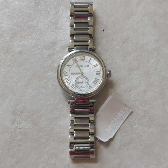 MICHAEL KORS  Skylar Unisex MK5866 - Picture 2 of 5